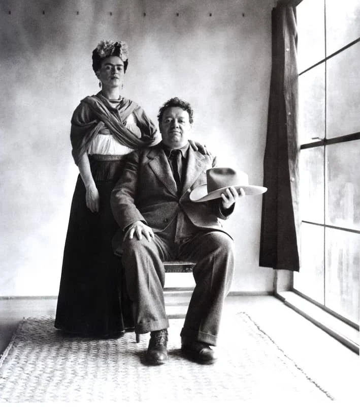 Frida and Diego with hat